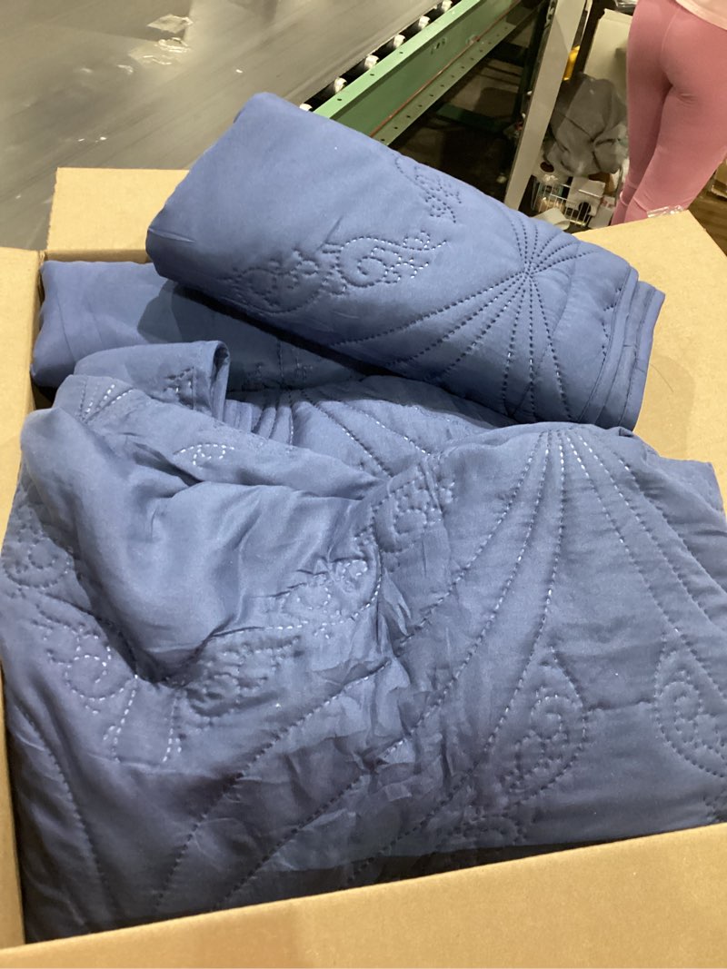 Condition photo showing Good Condition for kingnex oversized king bedspreads 128x120 for tall king or cal king bed ultrasonic quilted coverlet set 3 piece include 1 extra wide quilt 2 pillowcases navy oversized king 128x120 navy