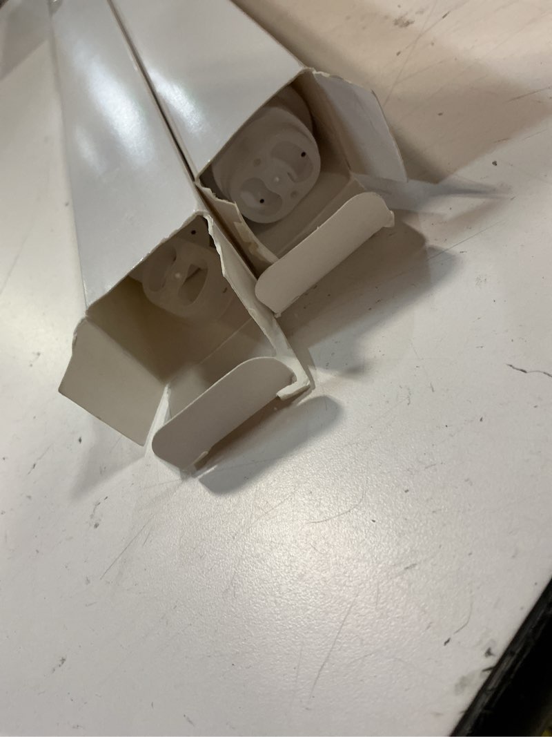 Condition photo showing As Is for romwish 24 inch t8 led tube light, 10w(24w equiv.), 1120lm, 5000k daylight, type a+b plug & play or ballast bypass, f17t8 fluorescent replacement, double-ended power, under cabinet light, 4 pack 2 feet 4p