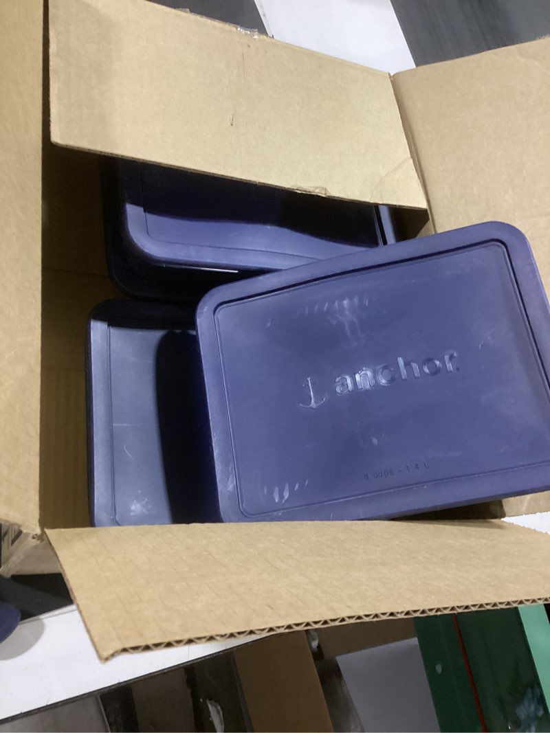 Condition photo showing Good Condition for Pyrex 3 Cup Storage Plus Rectangular Dish With Plastic Cover (4)