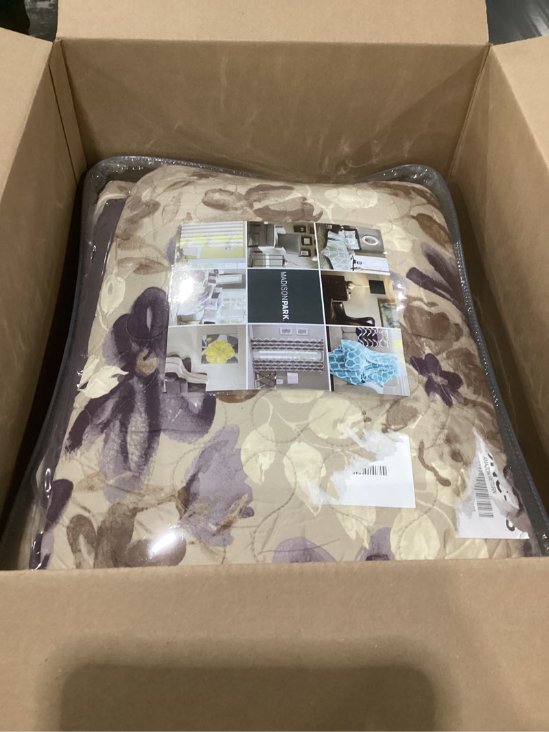 Condition photo showing Good Condition for madison park luna quilt modern classic design all season, breathable coverlet lightweight bedding set, matching shams, decorative pillow, full/queen(90"x90"), floral taupe 6 piece floral taupe full/queen (90 in x 90 in)