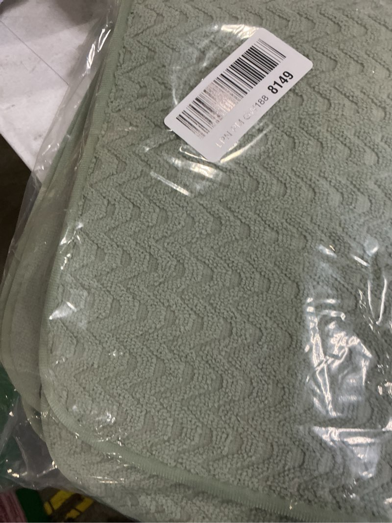 Condition photo showing Good Condition for cuisinart dish drying mat for kitchen counter - 2-pack xl 18x24 ultra absorbent microfiber dish mat - fast drying, machine washable, foldable countertop pad - safe for granite & quartz (geostripe) geostripe sage