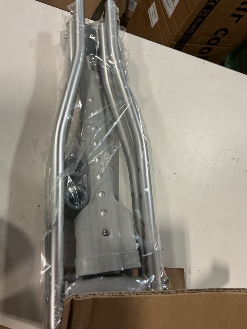 Condition photo showing New/Like New for aluminum crutches for adults & seniors, adjustable crutches for walking, comfortable lightweight crutch with underarm pad and crutch bag & hand grip, 300 lb weight capacity, fitting 5'2"-5'8",1 pair medium 5'2"-5'8"