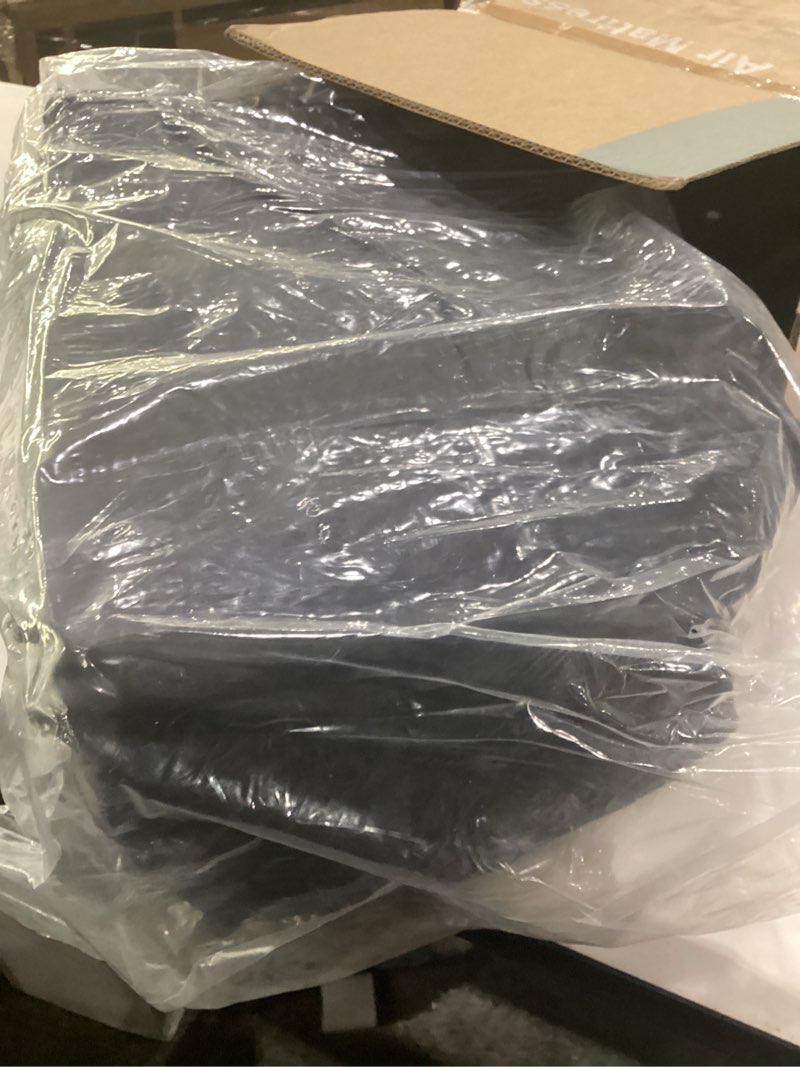 Condition photo showing New/Like New for air matress queen