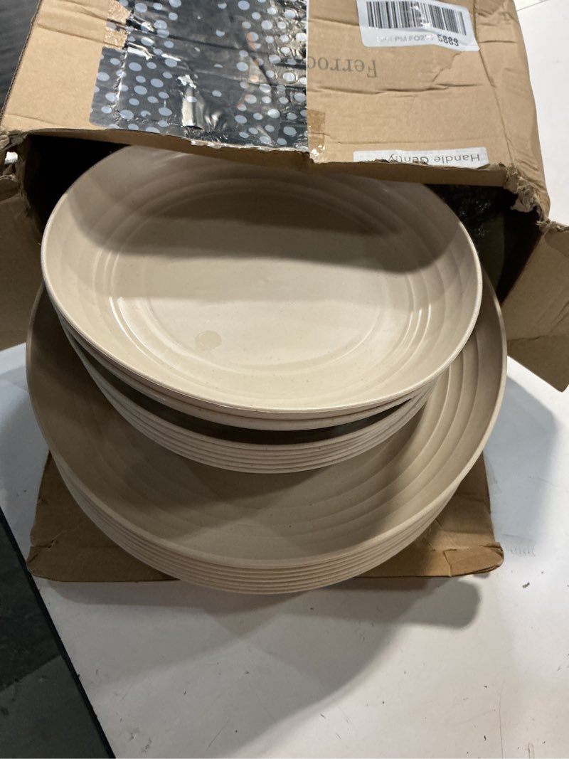 Condition photo showing Good Condition for ferrochef 16 pcs wheat straw plates set 10 inch and 8 inch plastic plates reusable unbreakable dinne