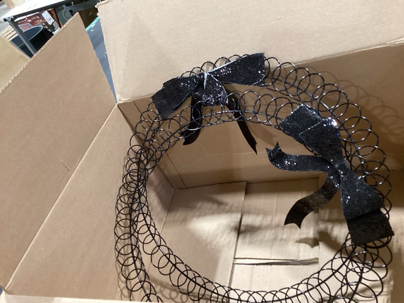 Condition photo showing Good Condition for 2 Pcs Christmas Photo Holder Display 17" Metal Wreath Xmas Card Holder Display Wall Hanging Decoration with Bow Wire Loop for Greeting Card Picture Insert Holiday Wall Decor(Black)