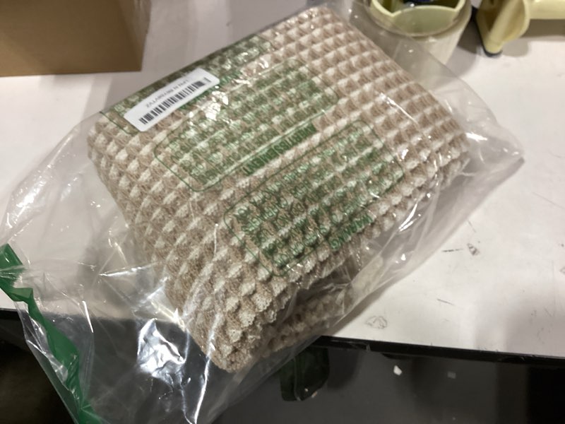 Condition photo showing Good Condition for Similar product not like stock photo or sizeAmélie Home Waffle Throw Blanket for Couch, Soft Cozy Chenille Knit Blanket Warm Decorative Throw for Sofa, 50\"x60\", Beige Beige Throw(50\" x 60\")