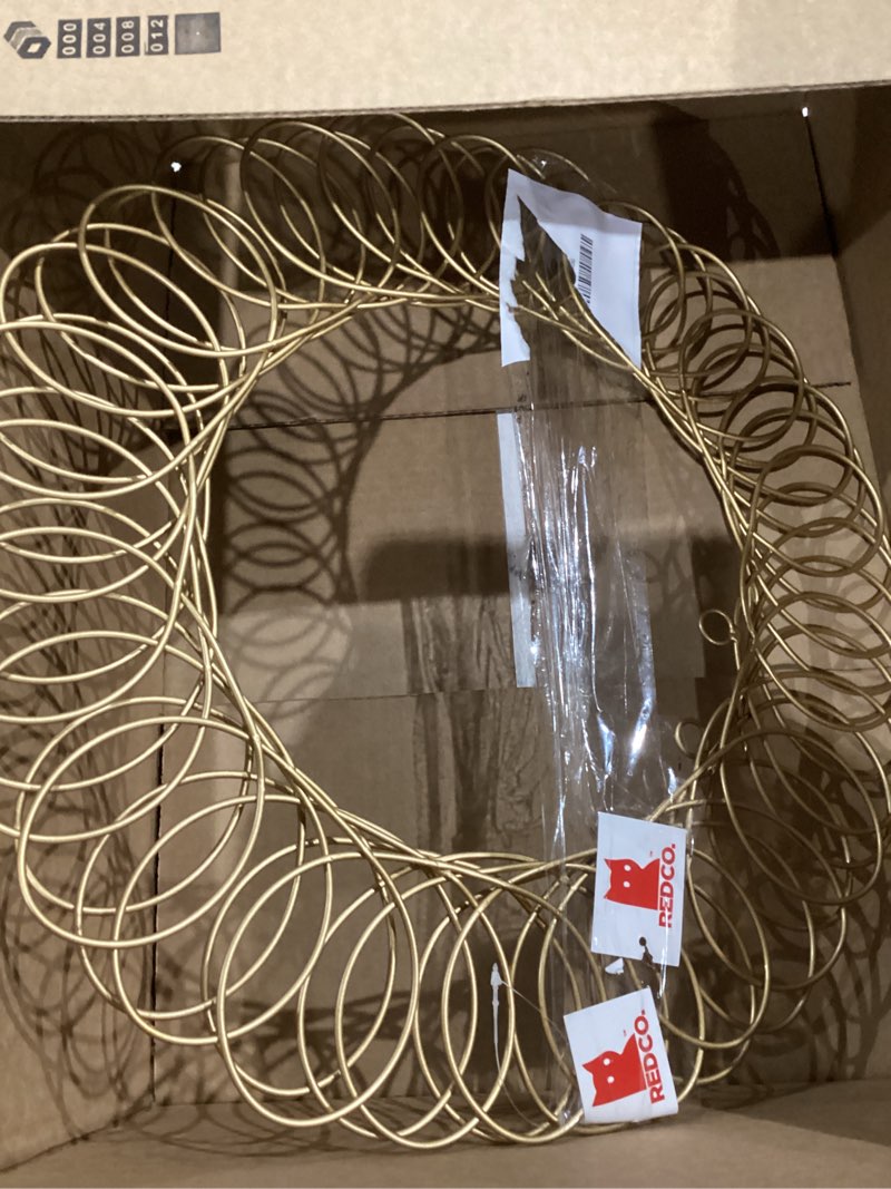 Condition photo showing Good Condition for Red Co. Old Gold Metal Wreath - Wall Mount Christmas Card Holder - 17" Dia