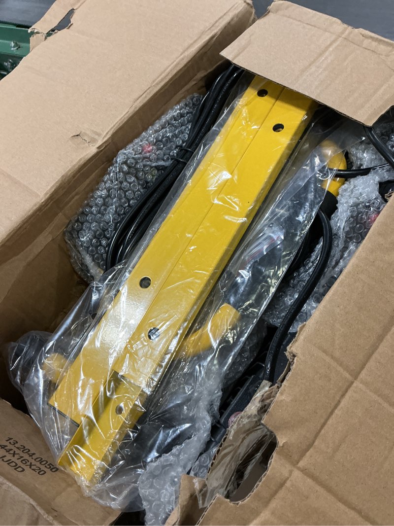 Condition photo showing Good Condition for 22000 lumen work lights with stand, 3 head portable led work light, with adjustable&foldable tripod stand, ip66 waterproof lamp for outdoor indoor job site workshop garage construction site lighting 3 adjustable head-blue