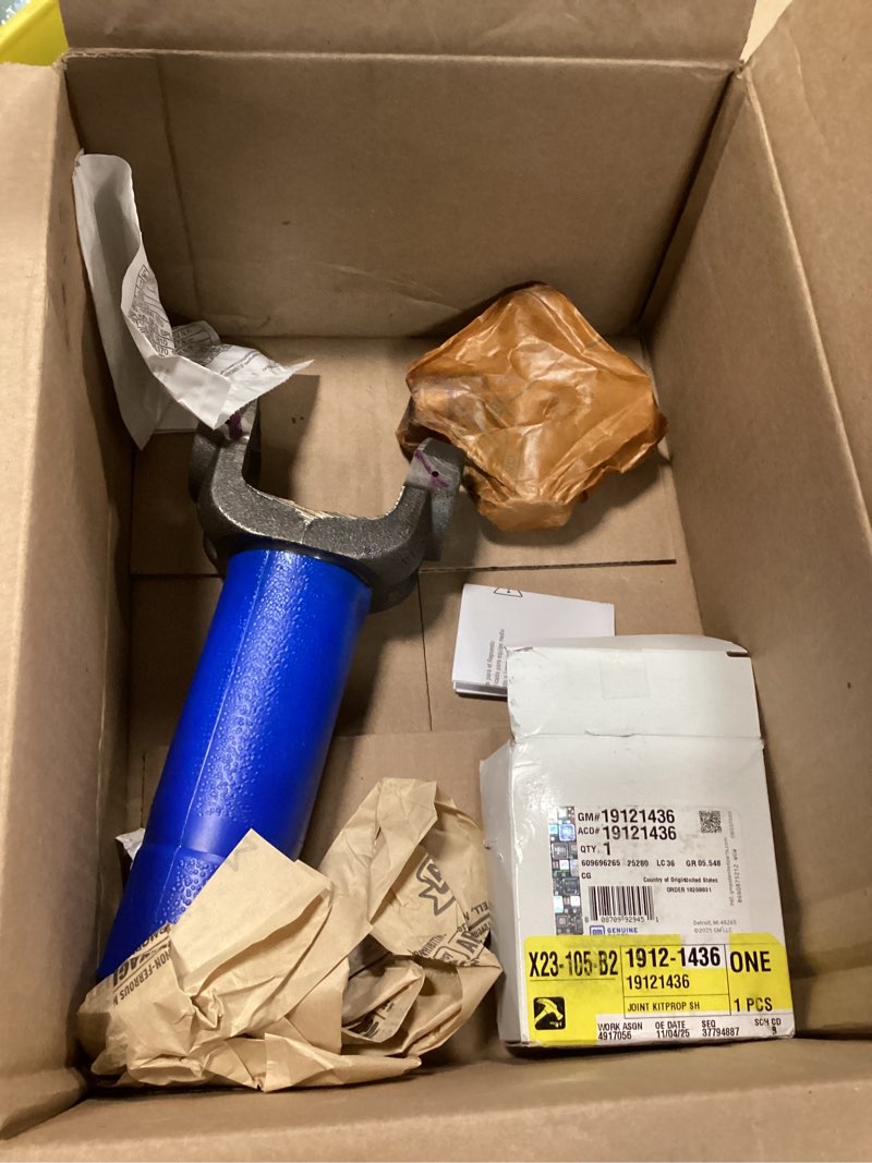Condition photo showing Good Condition for (Similar)AIVWUMOT Drive Shaft Transmission Slip Yoke 3-3-2431X 1350 Series Compatible with GM 400 TH 400 4l80E 4L85E Fit for Muncie M21 M22 Fit for Borg Warner T10 31/32 Spl Counter Bore