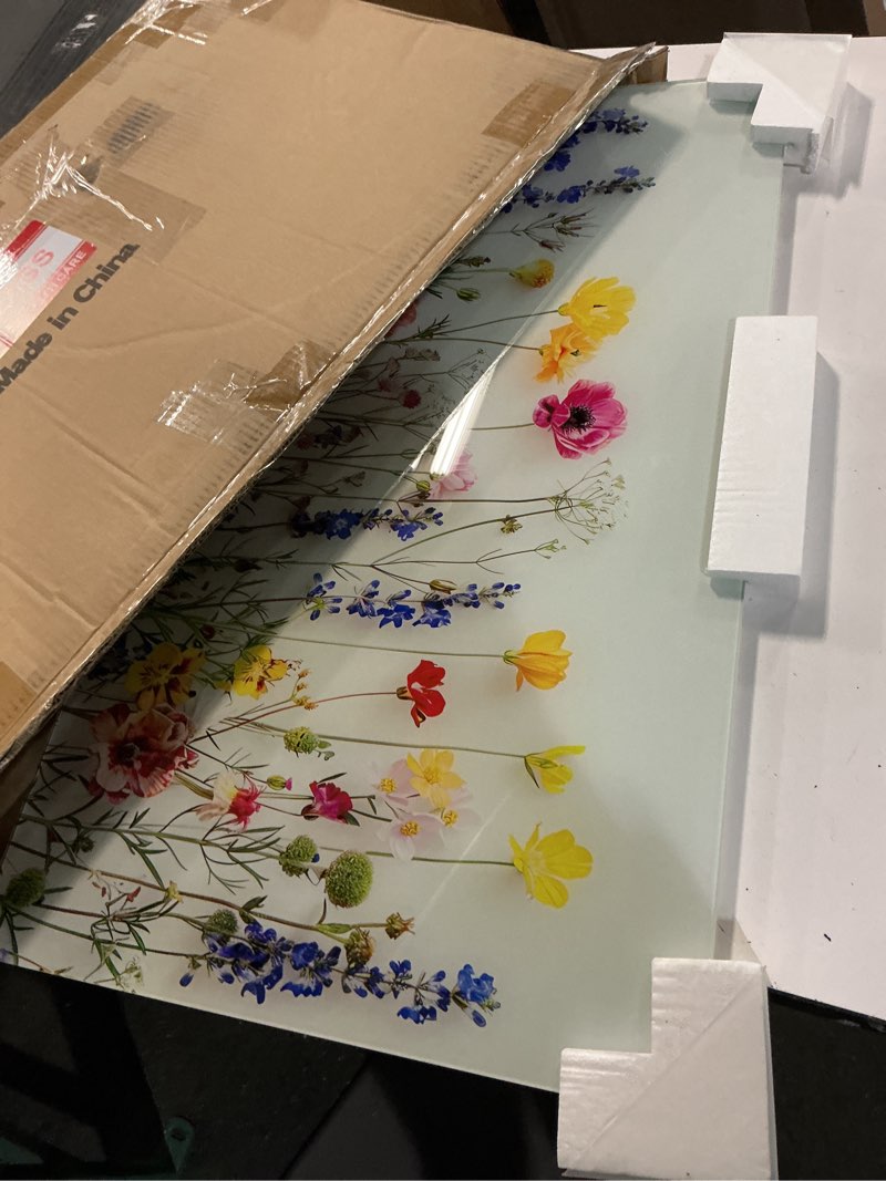Condition photo showing New/Like New for LMSDYSHU White background flowers Tempered Glass Backsplash for Kitchen,Frameless, Stove Backsplash Protector for Wall,Easy to Clean, Home Decor(30"x14") 30"L x 14"W