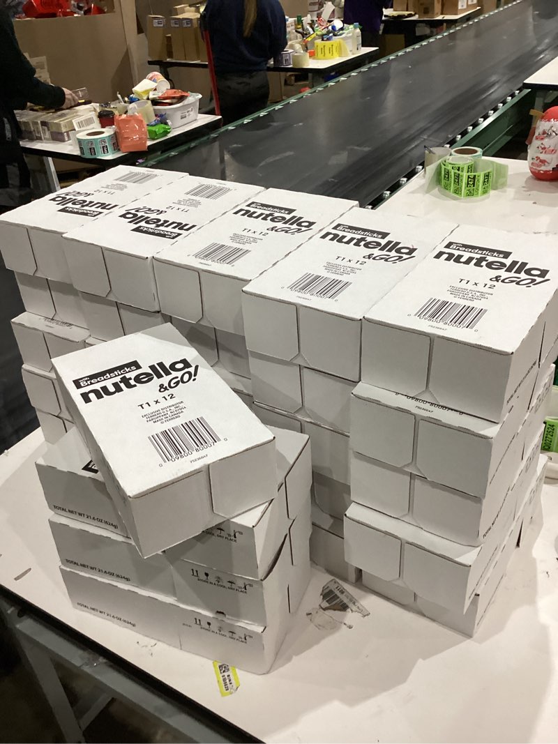 Condition photo showing New/Like New for Nutella & GO! Chocolate Hazelnut Spread with Cocoa + Breadsticks, 12 Snack Packs, 1.8 oz Each Other 1.8 Ounce (Pack of 12)