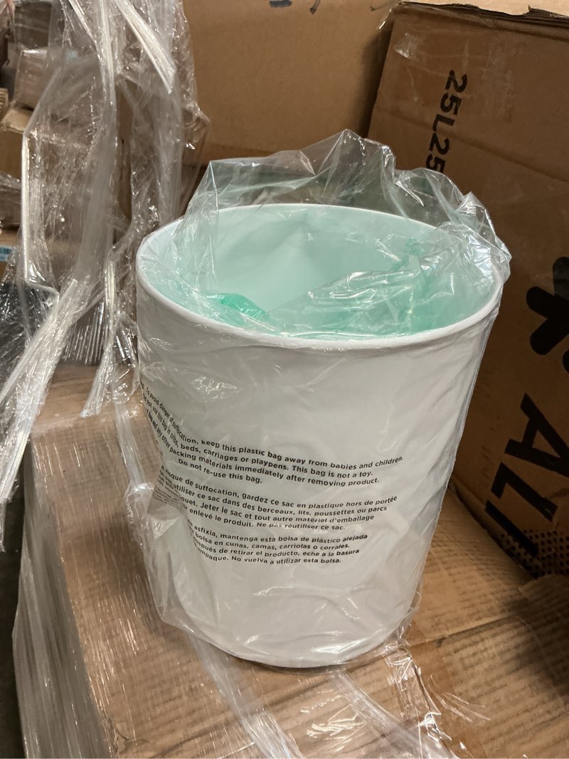 Condition photo showing Good Condition for idesign franklin plastic round wastebasket white
