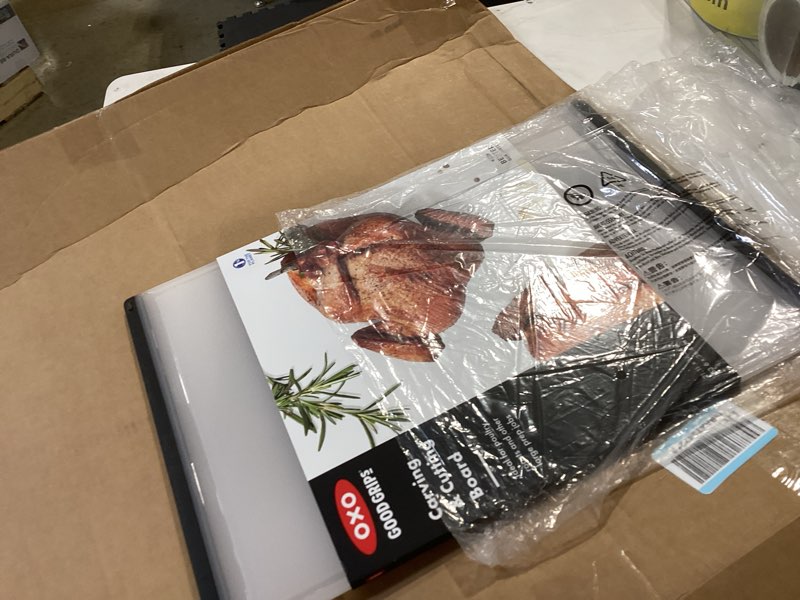 oxo good grips plastic carving & cutting board