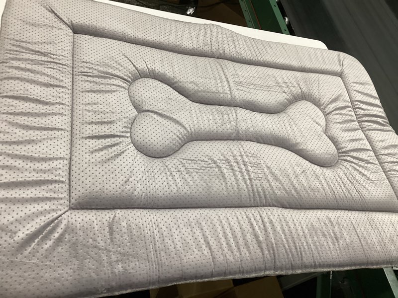 Condition photo showing New/Like New for JoicyCo Large Dog Bed Soft Dog Crate Pad Mat 42 in Non-Slip Bottom Washable Dog Sleeping Mattress Pet Beds Cat Beds Kennel Pads 42.0"L x 28.0"W x 1.2"Th Clay Gray