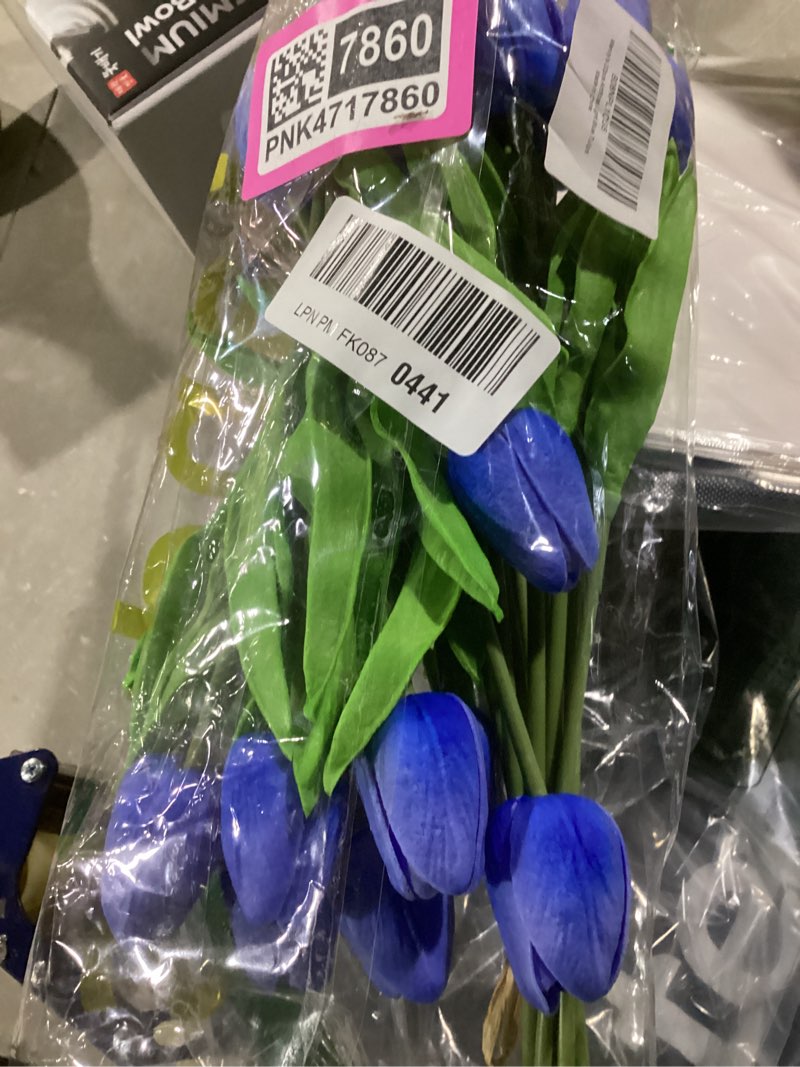 Condition photo showing Good Condition for Mandy's 20pcs Light Blue Artificial Tulip Silk Fake Flowers 13.5" for Mother's Day Easter Valentine’s Day Gifts in Bulk Home Kitchen Wedding Decorations