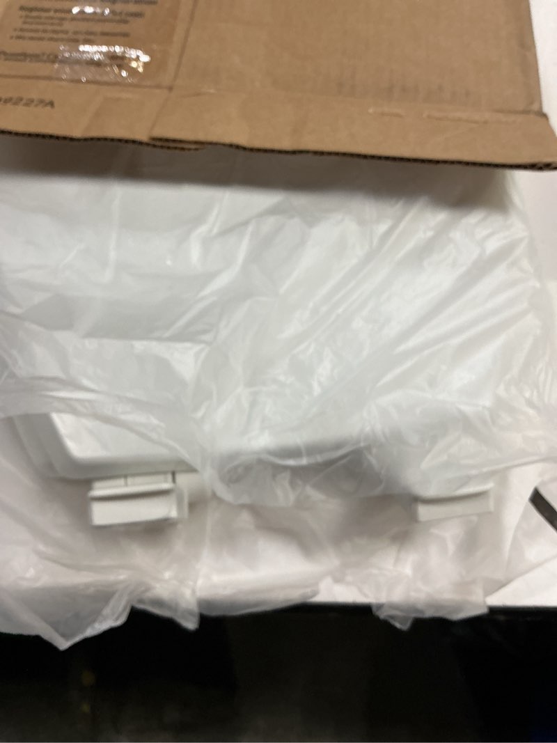 Condition photo showing New/Like New for mayfair cassel slow close toilet seat, easy clean, non slip premium wood seat, easy install, made in usa, round, white