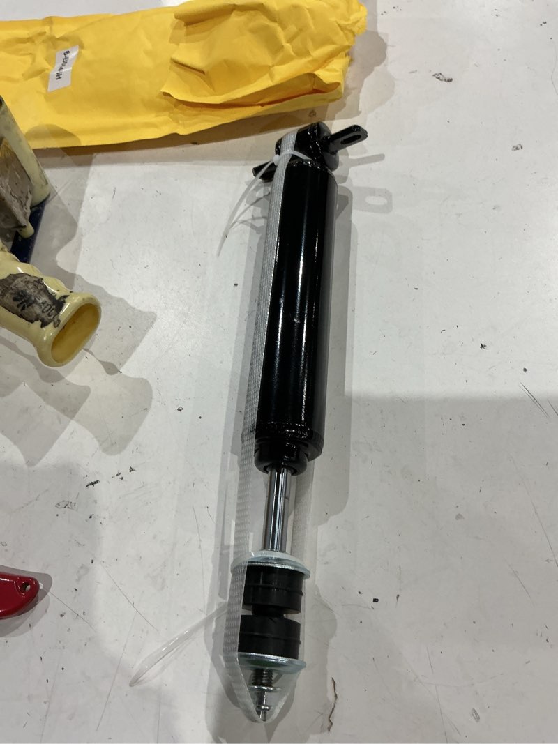 Condition photo showing Good Condition for front & rear shock absorbers, scitoo shocks assemblies kit fit for auto shocks 96-02 for chevrolet express/gmc savana 1500,95-00 for chevrolet tahoe/gmc yukon,344273 34762