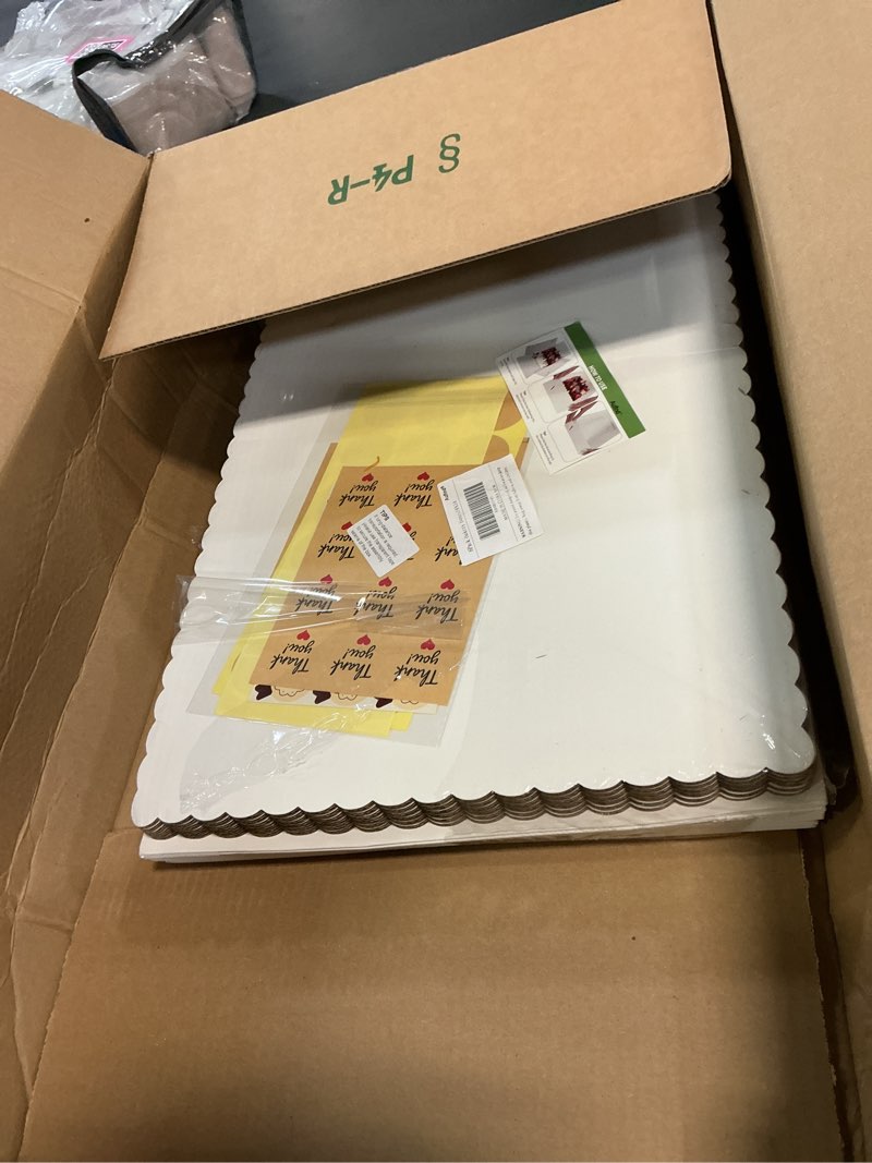 Condition photo showing Good Condition for Aufind 6pcs Cake Boxes with Cake Board, 19x14x4.5 Inches White Bakery Boxes with Large Window for Quarter Sheet Cakes, Donuts, Cupcakes, Pastry & Pies