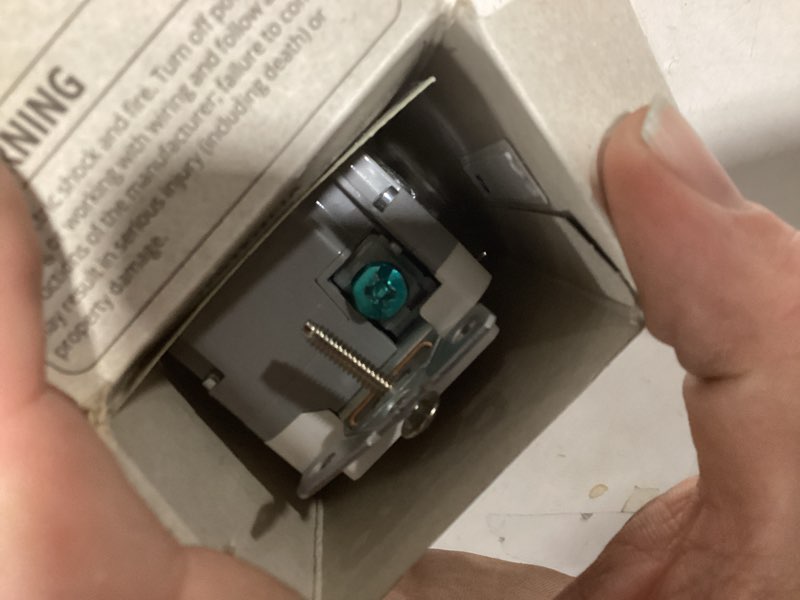 Condition photo showing Good Condition for eaton 15 -amp 125-volt gfci residential decorator outlet receptacles , white