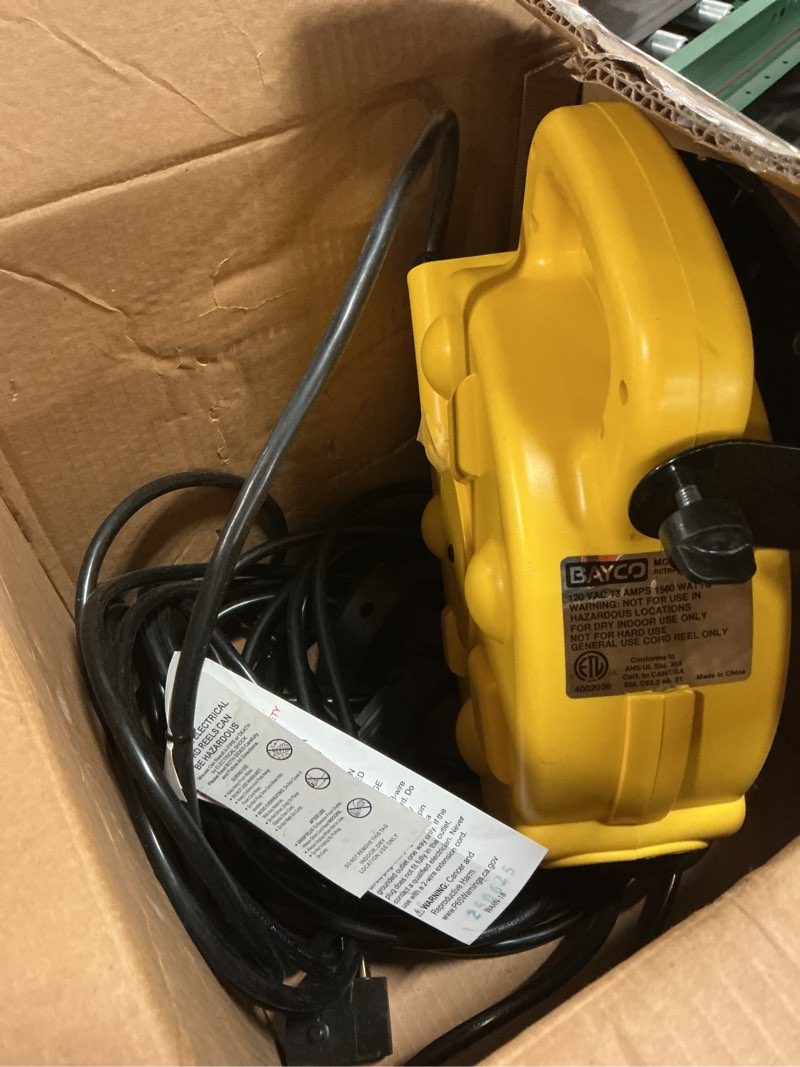 Condition photo showing Good Condition for bayco sl-8903 cord reel, yellow
