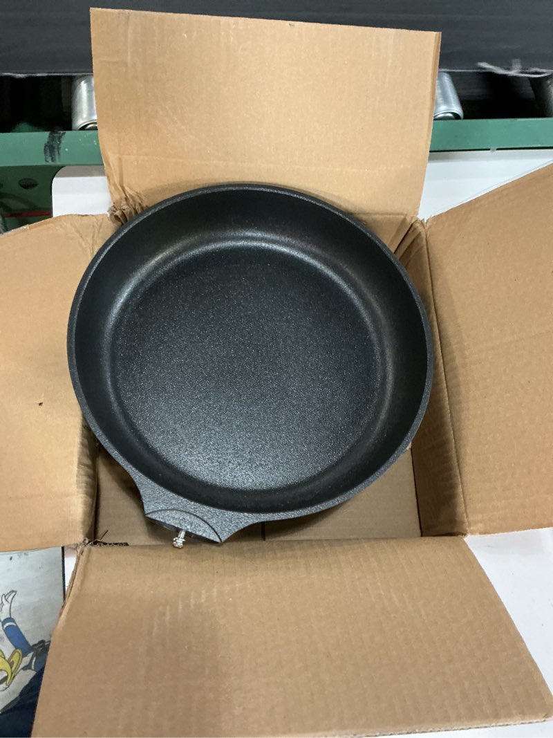 Condition photo showing New/Like New for sensarte nonstick frying pan skillet 9.5inch non stick egg pan omelette pans, healthy kitchen cooking chef's pan, free of intentionally added pfoa/pfos, induction compatible, black 9.5 inch dark black