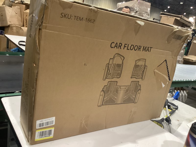Condition photo showing Good Condition for 3pcs new floor mats for chevrolet silverado 1500/gmc sierra 1500 2019-2024