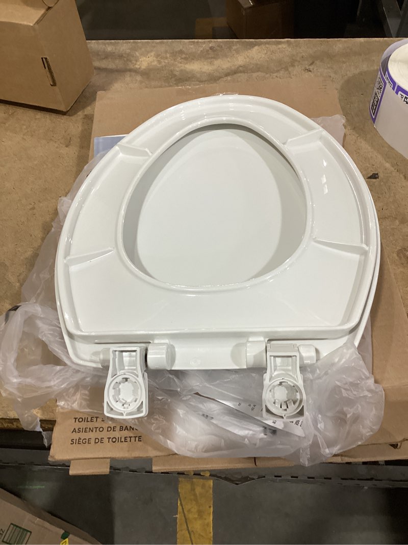 Condition photo showing New/Like New for bemis 7300slec slow close toilet seat, easy clean hinges and durable plastic seat, made in usa, elongated, white
