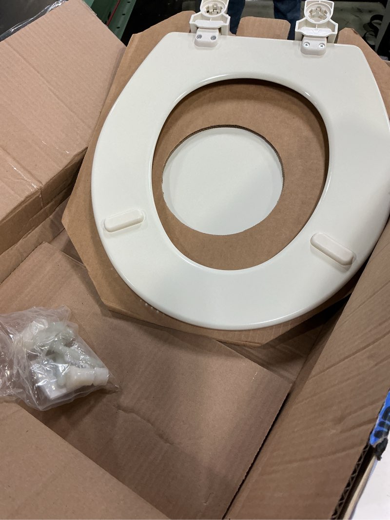 Condition photo showing Good Condition for mayfair cameron biscuit toilet seat, non slip heavy duty wood, easy clean, made in usa, round biscuit round