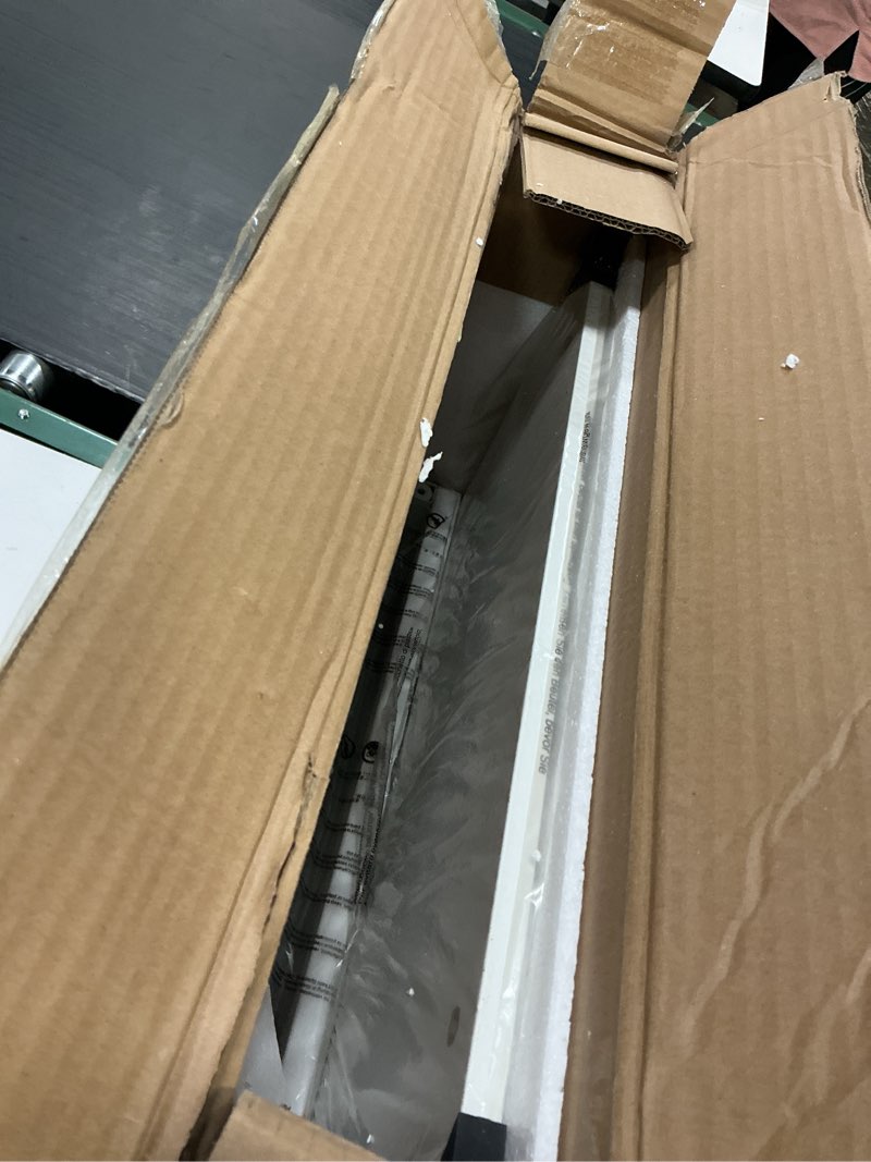 WOHOMO Computer Desk with 3 Drawers, 47.2 Inch Small Vanity Desk with Storage, Home Office Bedroom Desk for Small Spaces, Modern Work Writing Study Gaming Tables, White