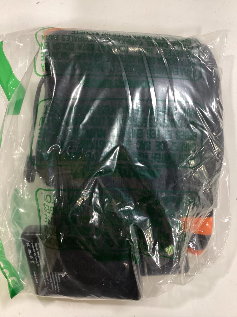 WELUK Heated Socks for Men Women with APP Control, Upgraded Rechargeable Electric Heated Socks Up to 10 Hours, Washable Winter Foot Warmer Socks for Outdoor Camping Skiing Hunting Hiking Black Fit Women 9-14 / Men 10-15 (Shoe Size)