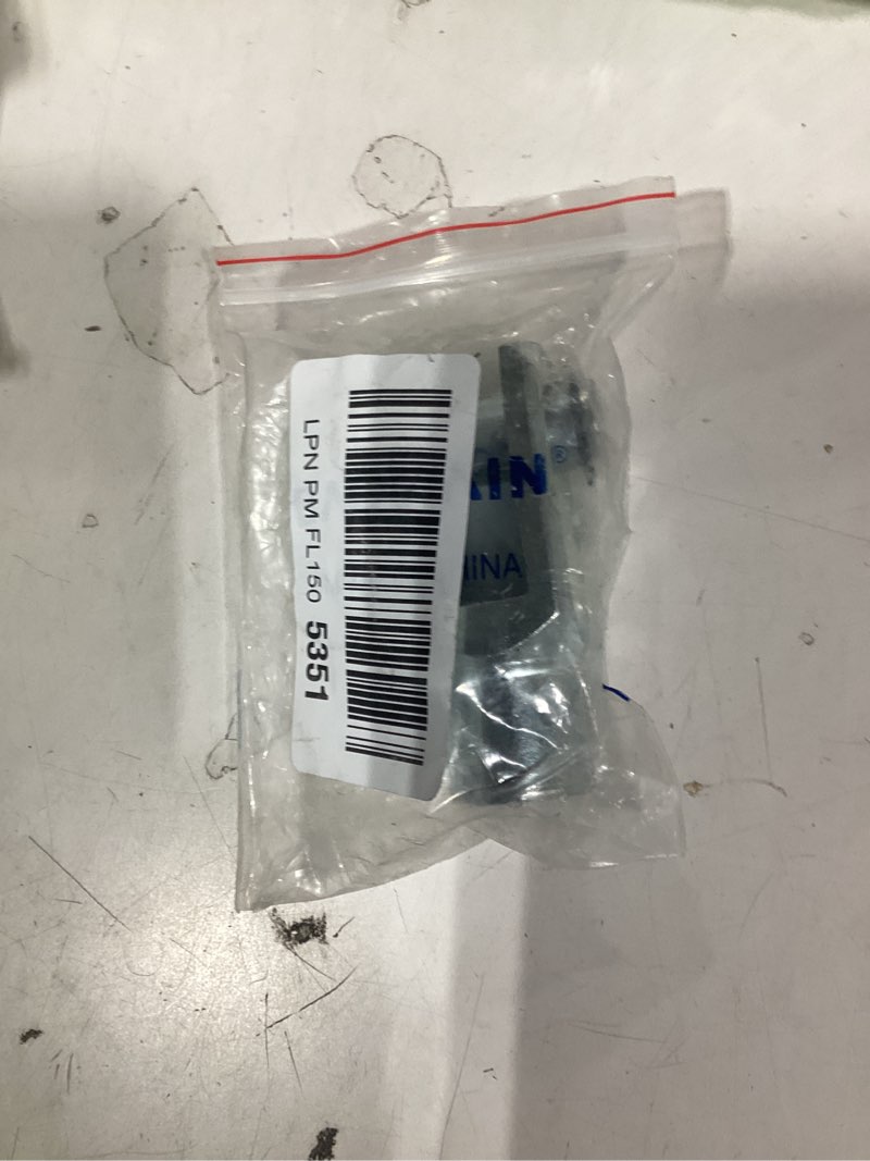 Condition photo showing New/Like New for baomain y-type foot mount flange cy-63 for sc63 series 63mm bore pneumatic air cylinders, m16x1.5 thread port
