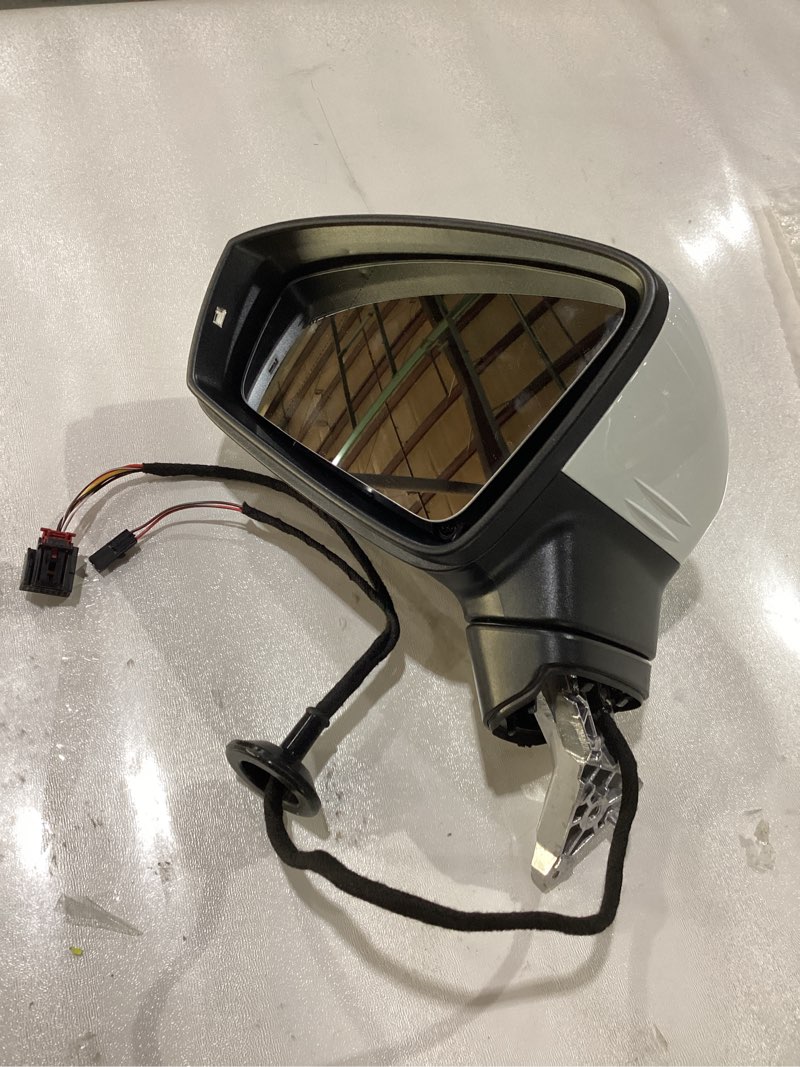 Sideview mirror for unknown car