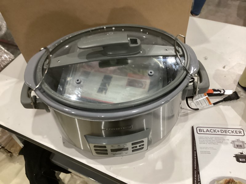 Condition photo showing Good Condition for black+decker 7-quart digital slow cooker, scd7007ssd, temperature probe, sous-vide, locking lid, removable stoneware crock deluxe slow cooker
