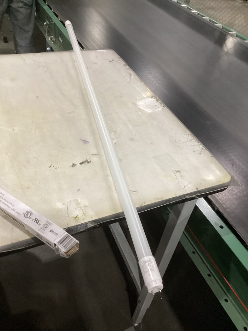 Condition photo showing New/Like New for MaxLite, L12.5T8SE440-CG, 12.5W 4-FT LED T8 Bypass 4000K Coated Glass