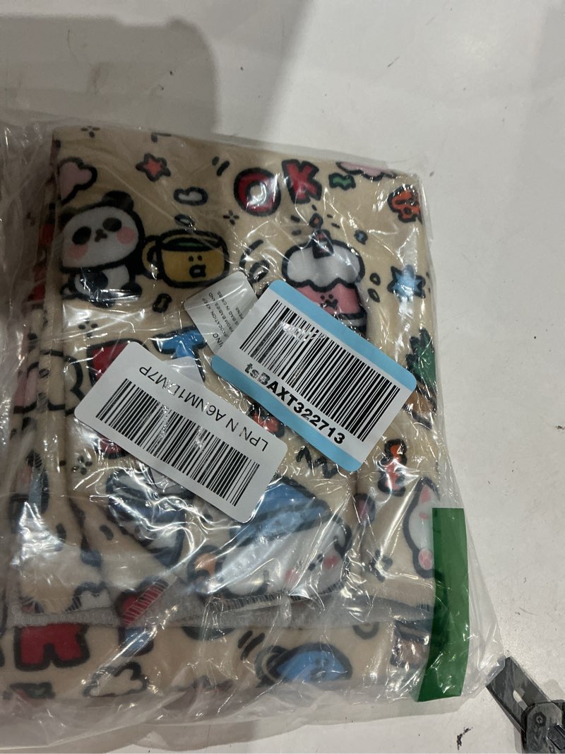 Condition photo showing Good Condition for cat wrap for cutting nails, 27.6 in, elephant cat | reusable, self-adhering anti-escape cat grooming wrap for nail trimming, brushing and medication