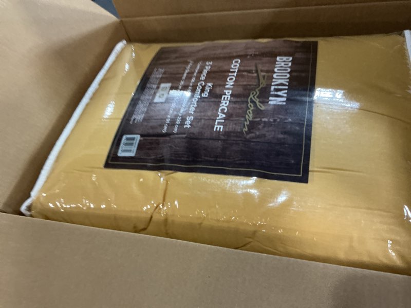 Condition photo showing Good Condition for Brooklyn Loom Solid Cotton Percale Mustard Yellow King 3 Piece Comforter Set, Solid Color Themed, Oe