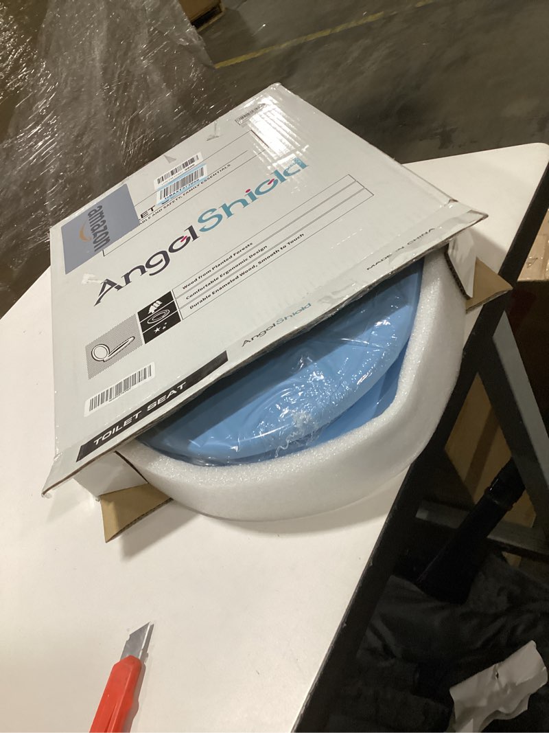 Condition photo showing Good Condition for Blue Elongated Toilet Seat Natural Wood Toilet Seat with Zinc Alloy Hinges, Easy to Install also Easy to Clean, Scratch Resistant Toilet Seat by Angol Shiold (Elongated, Blue) Elongated Blue