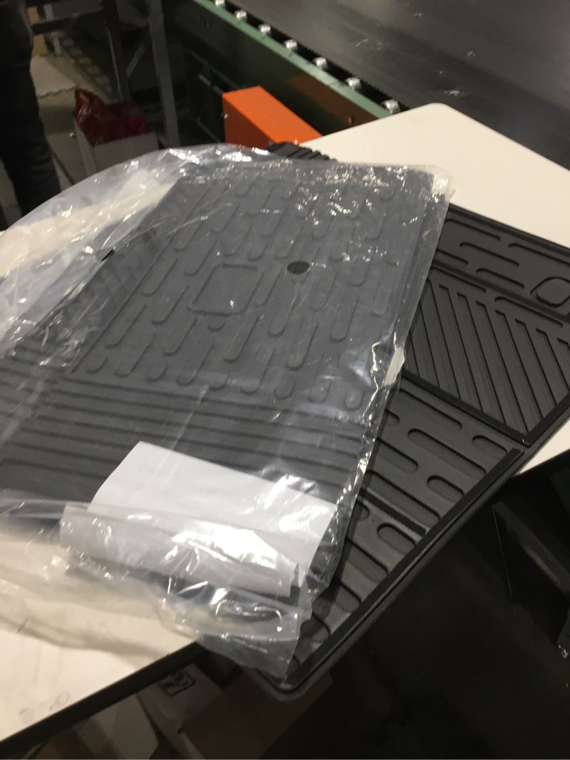 Condition photo showing Good Condition for Cargo Mat Fit for 2020-2025 Toyota Highlander&Grand Highlander 3rd Row Backrest Mat TPE Trunk Liner All Weather Seats Back Protector for Highlander/Grand Highlander Accessories(Backrest Liner) Backrest Mat(3rd Row)