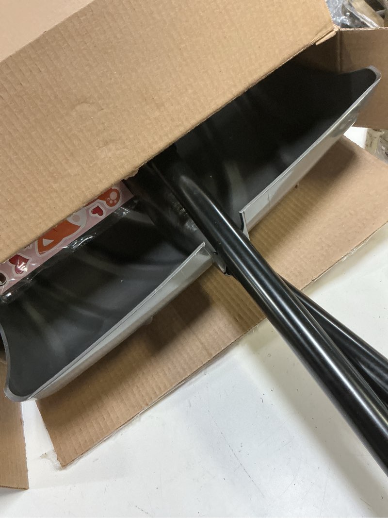 Condition photo showing Good Condition for suncast 20" combination snow shovel/pusher, grey/black