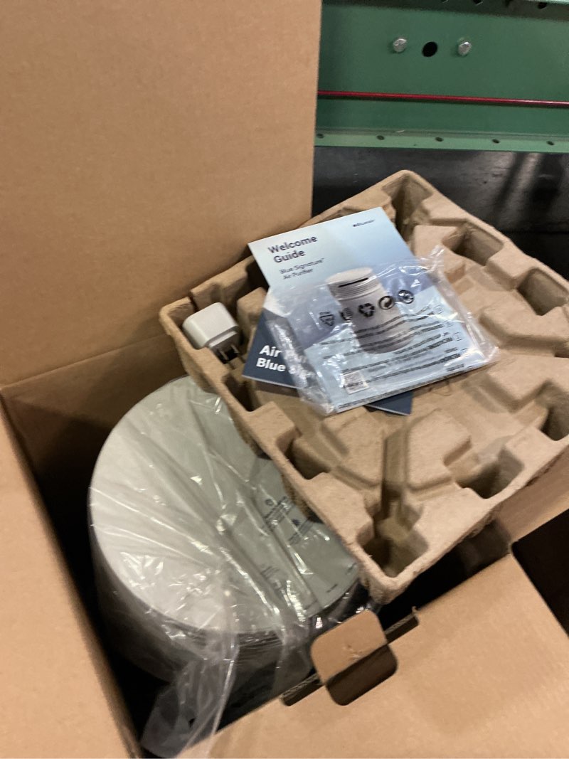 Condition photo showing Good Condition for blueair blue signature sp3i air purifier for medium rooms up to 498 sq ft, hepasilent filtration, wifi smart control, auto mode, odor & smoke removal, pet hair & dust, aham verified, table design