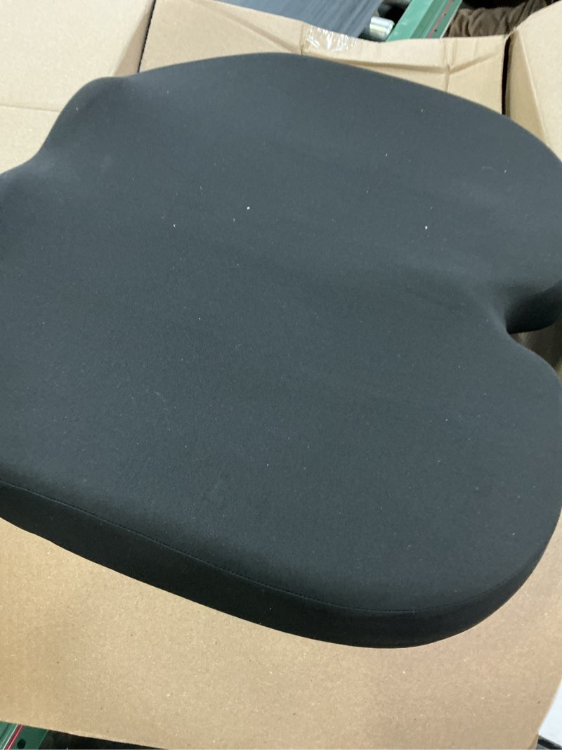 Condition photo showing New/Like New for stadium seat cushion - extra thick 50d high density bleacher cushion