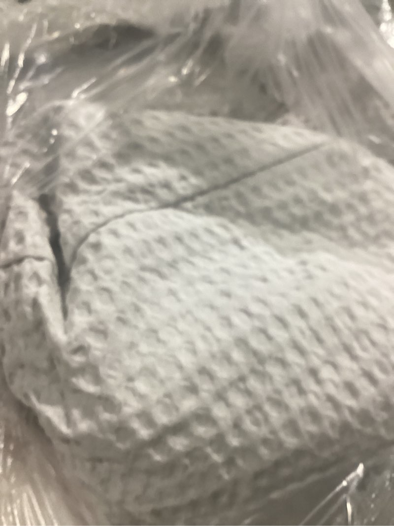 Condition photo showing Good Condition for organic luxe honeycomb duvet cover