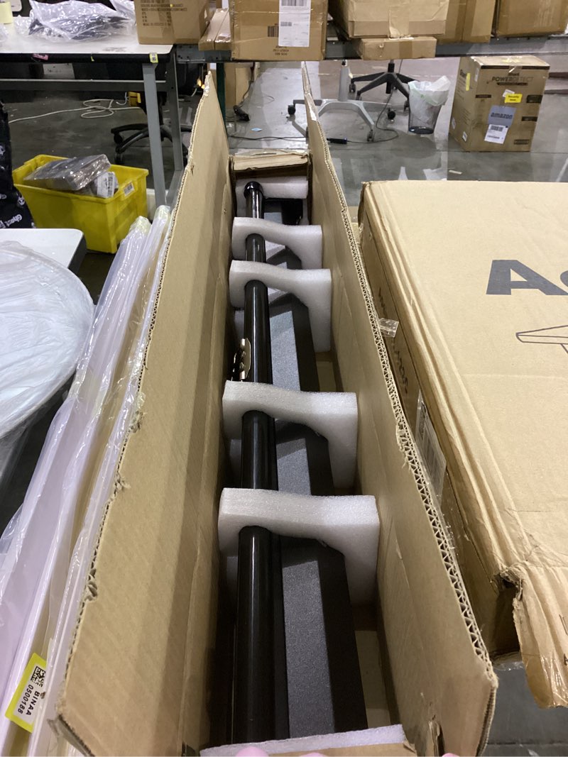 Backdrop screen for pictures