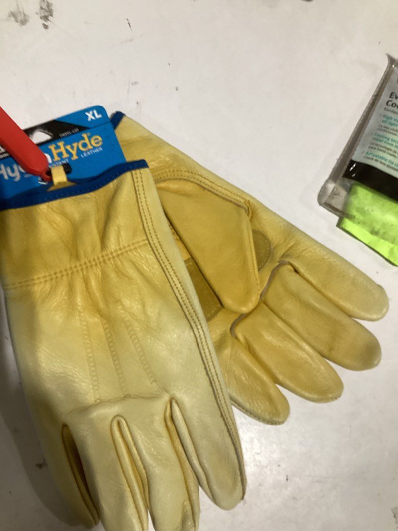 Condition photo showing Good Condition for Wells Lamont X-large Yellow Leather Utility Gloves 1 -Pairs