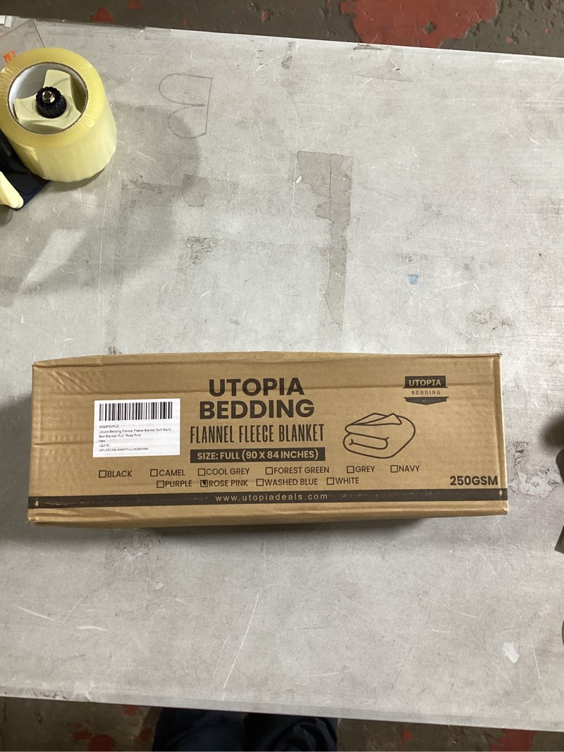 Condition photo showing New/Like New for utopia bedding fleece blanket full size rose pink lightweight fuzzy soft anti-static microfiber bed blanket (90x84 inches)