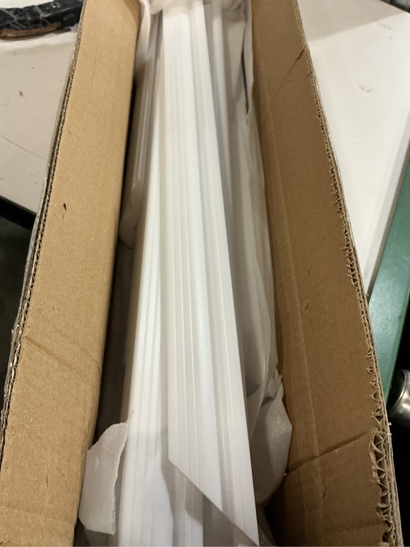 Condition photo showing Good Condition for coukiu 6 sets pre-cut wall molding kit,ready to assemble accent molding wainscoting panels for interior walls home decor?6 frames?style2) 6 frames, style 2 white