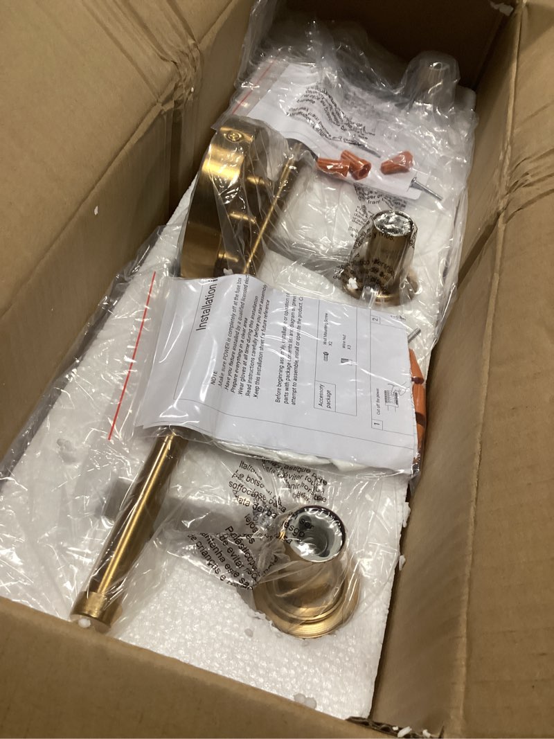 Condition photo showing Good Condition for HUOKU Bathroom Vanity Light, 22.6-Inch Modern Dimmable 3-Light Bathroom Light Fixture Over Mirror, B