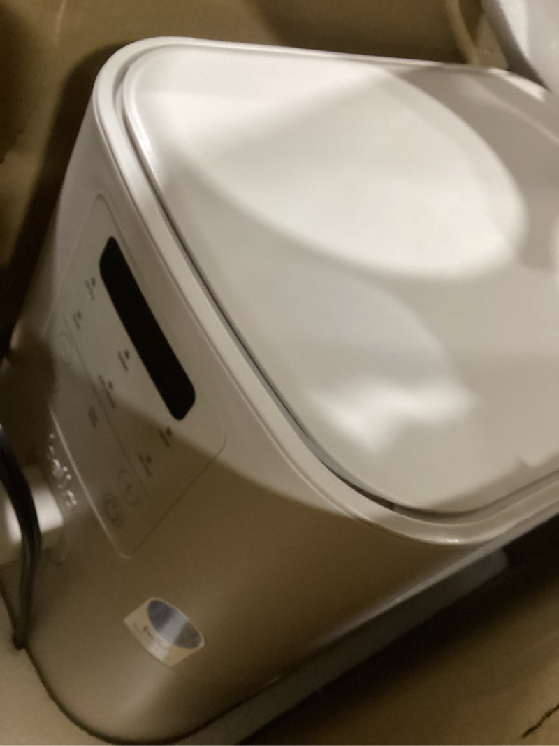 Condition photo showing Good Condition for bella 4Qt Slim Air Fryer, Fits-anywhere™ Kitchenware, EverGood™ Ceramic Nonstick Coating, Adjustable Temperature, 6 Preset Cooking Options, 60 Min Auto Shutoff w Audible Tone, 3.3lb Capacity, Oatmilk 4 QT Oatmilk