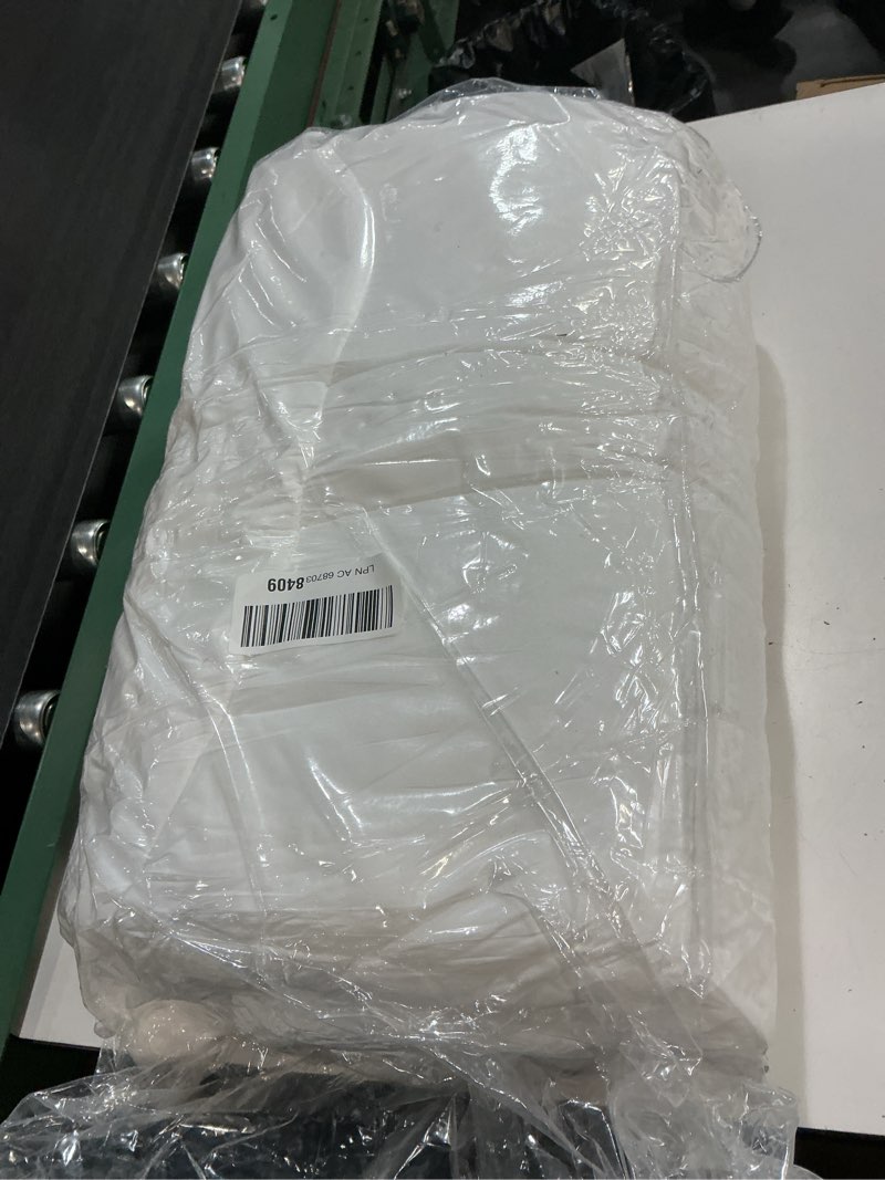 Condition photo showing New/Like New for YUGYVOB Queen Mattress Topper -800GSM Extra Thick Cooling & Breathable Mattress Pad with Deep Pocket 8"-21" & Soft Down Alternative Filling, White White 800G-Queen