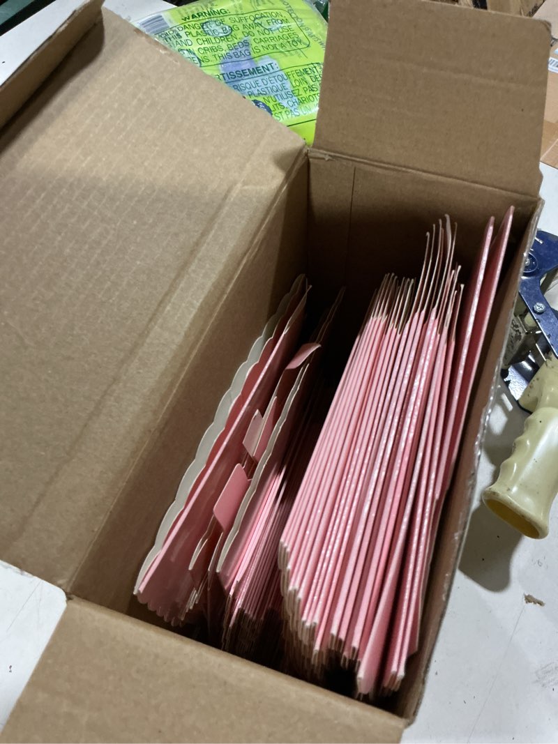 Condition photo showing As Is for 200 pcs zopeal mini popcorn boxes and clear treat bag set, bulk popcorn bags open top paper popcorn containers with treat bags popcorn candy boxes for movie, party, 3 x 4 inch (pink) pink 200